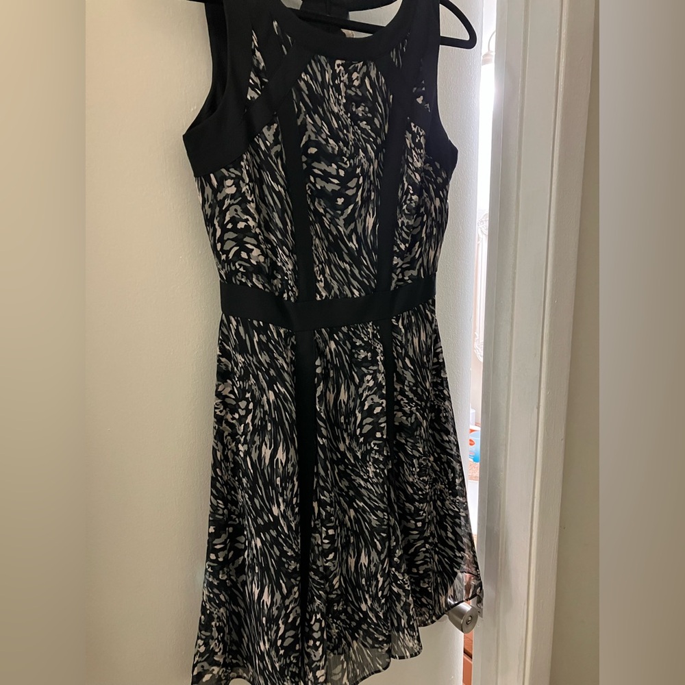 Banana Republic Women’s Size 4 Lined Summer Dress Fully Lined Like New - Picture 2 of 9